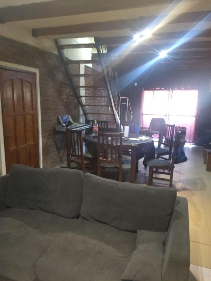 Отель Luis'S House Ezeiza Airport Монте-Гранде Экстерьер фото